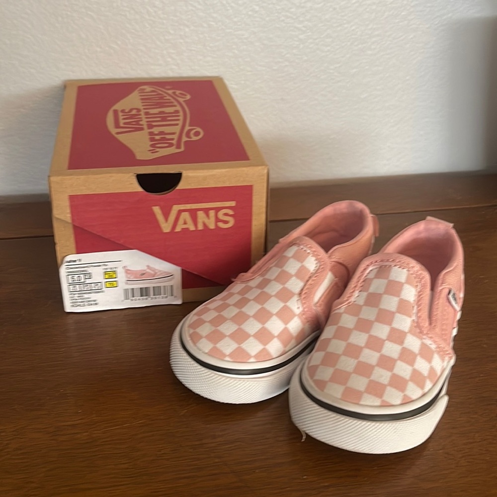 NEW WITH BOX pink checkerboard vans toddler size 5
